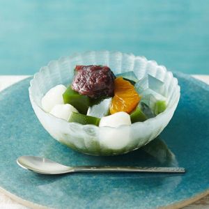 【冷凍】宇治抹茶あんみつ 4個入【送料込み】【他商品との同梱不可】 § 化粧箱入 抹茶スイーツ 抹茶スイーツの世界 ゼリー ゼリイ 白玉 寒天 093351 S99090980 090980