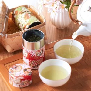 茶缶と2種の宇治茶の竹かごセット【翌日お届け可】【送料込み】 § 数量限定 宇治煎茶 宇治玉露 茶缶 友禅和紙 赤 緑 090739-komi